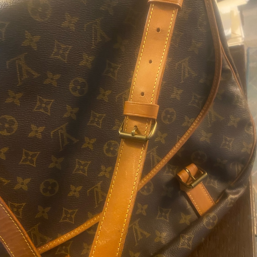 Auth Louis Vuitton Saumur 43 Shoulder Bag Crossbody Monogram - Picture 8 of 9